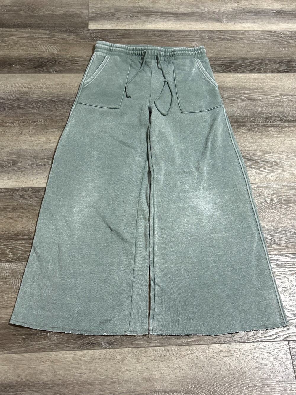 Double Zero Green Faded Ultra Baggy Wide Leg Sweatpants Retro - Women’s Medium